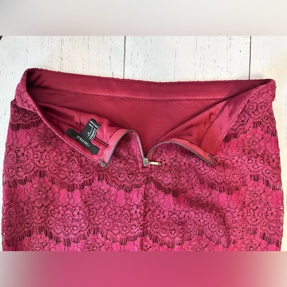 Forever 21 Burgundy Lace Skirt Size L - Picture 5 of 9